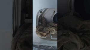 Рено Дастер,крышка бензобака не закрывается.