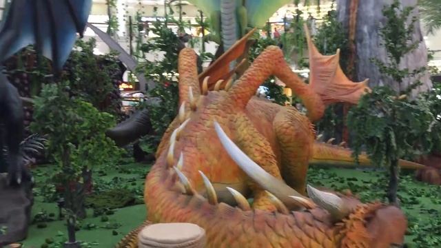 INSIDE AL WAHDA MALL смотреть онлайн