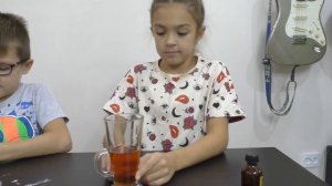 Опыт Вода меняет цвет Крахмал + Йод