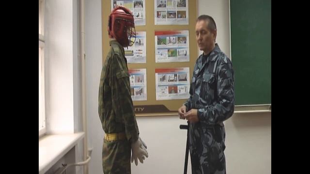 НАРУЧНИКИ одевание спереди применение