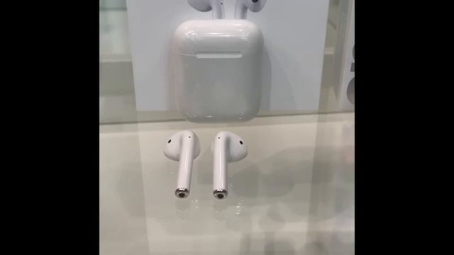 Apple AirPods vs Samsung Galaxy Buds (Product review) смотреть онлайн