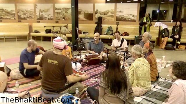 Devadas, Radhe Govinda Bhajo, VerMantra 2012 смотреть онлайн