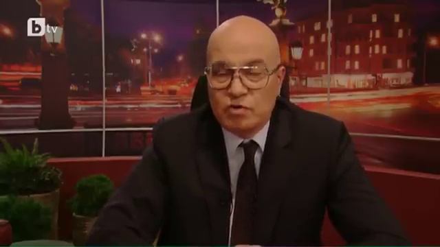 Шоуто на Слави: Протестиращ не допусна Баба Вуна в студиото (Иван Кулеков) смотреть онлайн