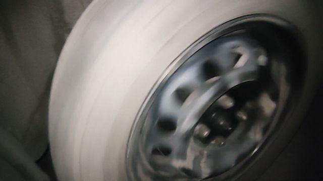 Проверка передних ступичных подшипников на TOYOTA COROLLA FIELDER 161 смотреть онлайн