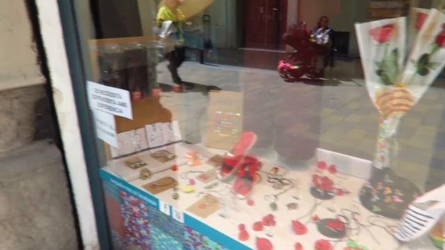 НОВАЯ ПРИЧЕСКА И ЦИРК ДЮ СОЛЕЙ смотреть онлайн