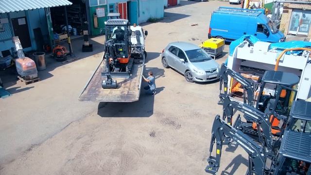 Как заработать на мини экскаваторе? | Maxi Бизнес на Mini Экскаваторах смотреть онлайн