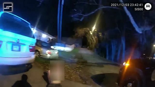 Cop Sued Multiple Times Gets Fired - No Trouble Finding New Job смотреть онлайн