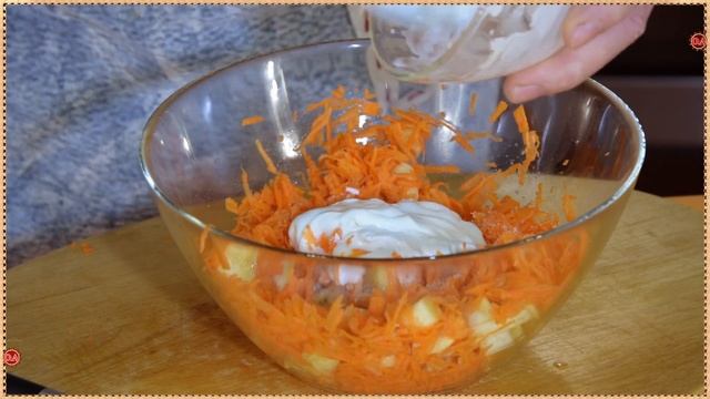 Морковь с бананом. Сладкий салат со сметаной. смотреть онлайн