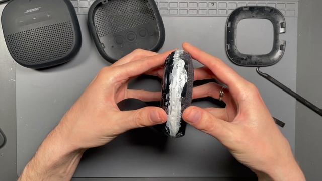 Bose Soundlink Micro - Final Reassembly and Comparison Test! смотреть онлайн