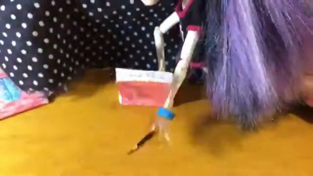 Stop Motion монстер хай день Спектры и Чериз смотреть онлайн