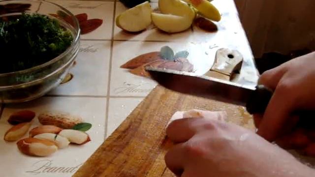 Mora 2000 после двух лет использования, и о преимуществах его клинка. смотреть онлайн