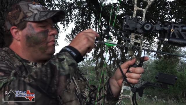 Axis bow kill - Texas - Bear Archery Kuma Rocket Boradheads Burris Optics Oracle смотреть онлайн
