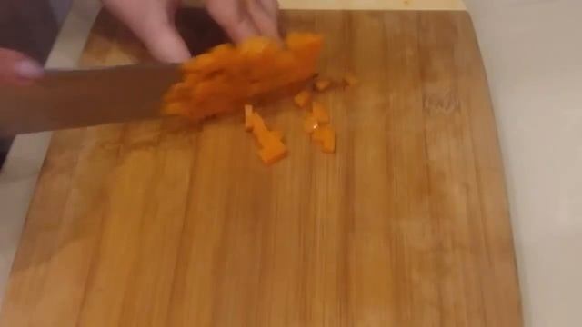 "ОЛИВЬЕ" вкусный рецепт. Салат оливье с колбасой. Праздничные салаты. смотреть онлайн