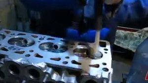 Как притереть клапана  своими руками без инструмента\How to grind in the valve?