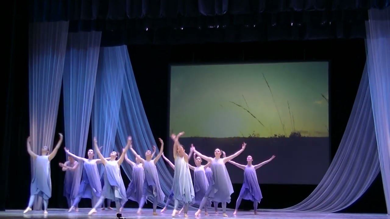 Танец Колечко. 9 класс. Школа танца Елены Морозовой. 03.03.2024 смотреть онлайн