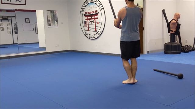 Sochin Dachi with mace смотреть онлайн