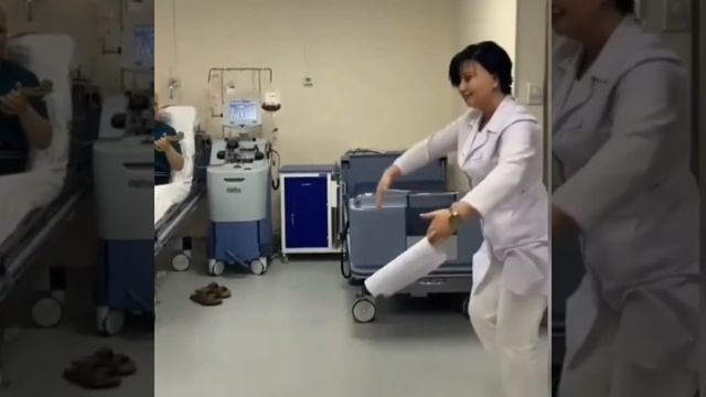 обычный день в грузии / Грузинская больница / танцующий доктор / batumi 2020 смотреть онлайн