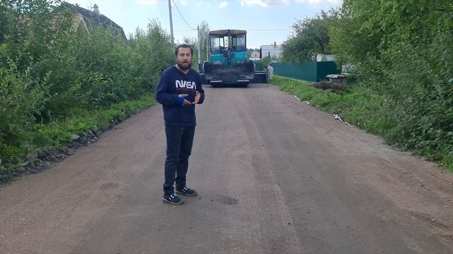 Сделали ремонт дороги в СНТ, укладка асфальтовой крошки, ямочный ремонт, дорога в садоводстве смотреть онлайн