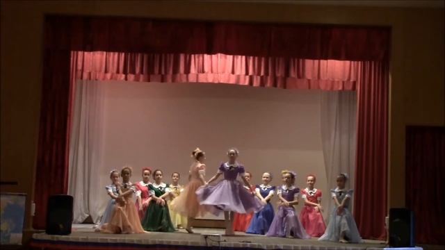 Хореографический ансамбль Шумиловской ДШИ "Вариация - "Бальная полька" смотреть онлайн