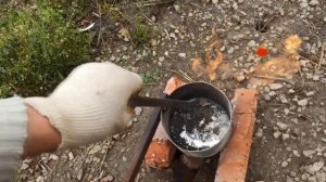 Эксперимент жидкий свинец в воду  Плавим свинец и выливаем в воду