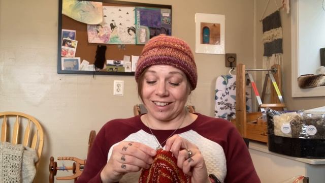 Manda Made It Podcast - WIPs, Wool and Fiber Network rant, new spindles (S2Ep5) смотреть онлайн