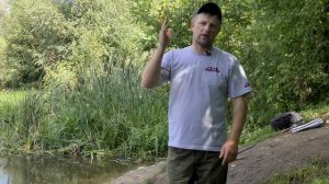 Как ловить рыбу на фидер.  Правильное расположение удилища на берегу.