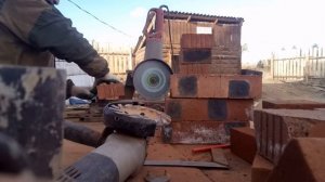 станок  для резки кирпича. самодельный станок из болгарки своими руками