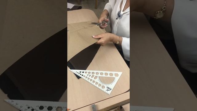 ?Кроим с ученицей кожаный жакет- ч.1 смотреть онлайн