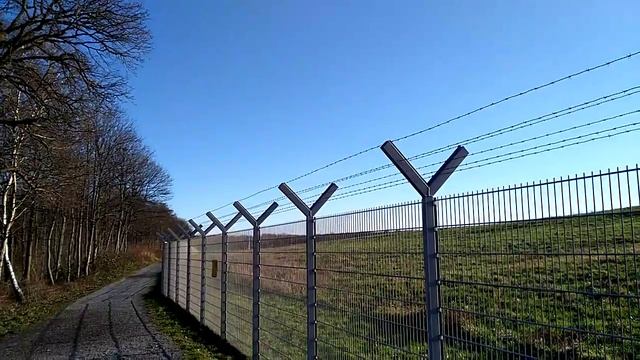 Прогулка, Район Аэропорта, Дюссельдорф смотреть онлайн