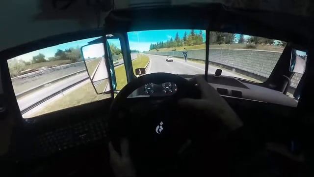 ETS 2 на собранном TripleScreen мониторе. смотреть онлайн