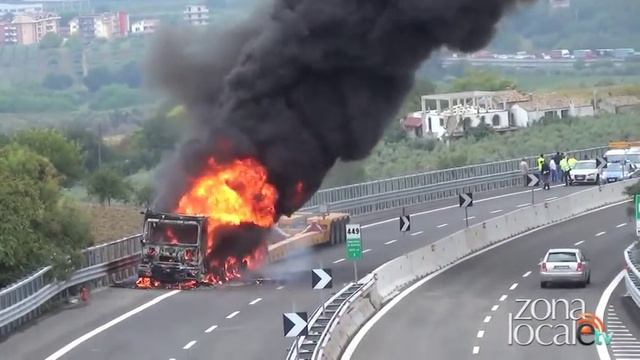 Incendio tir autostrada A14 смотреть онлайн