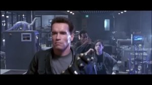 Терминатор 2. Терминатор Т-800 с миниганом против полицейских