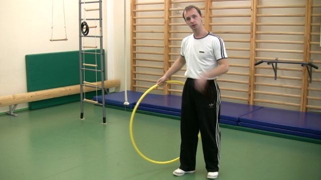 Закручиваем обруч, чтобы он возвращался смотреть онлайн