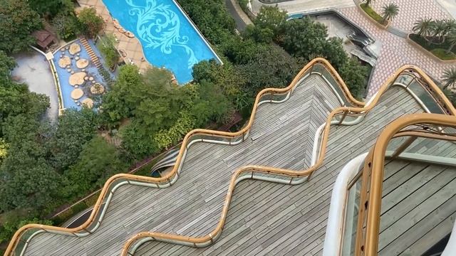 Отель 7 звезд в виде деревьев в Санье (Хайнань). 7 star tree hotel in Sanya (Hainan) смотреть онлайн