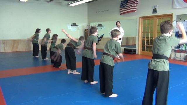 Kid's Karate Warmup смотреть онлайн