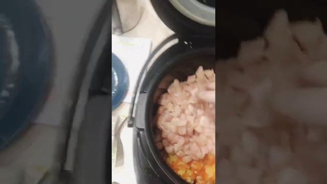 Вкусный куриный суп в мультиварке смотреть онлайн