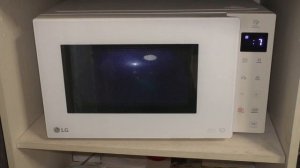 Микроволновая печь LG MW23D35GIH бутерброд