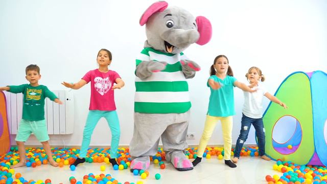 This Is The Way Brush Your Teeth Song I Nursery Rhymes for Kids смотреть онлайн