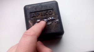 Замок типа краб - легко вскрыли гараж.