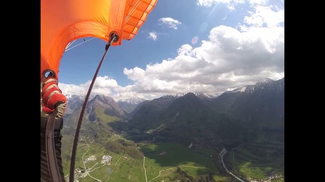 Skydive Bovec - веселый прыжок в Словении смотреть онлайн