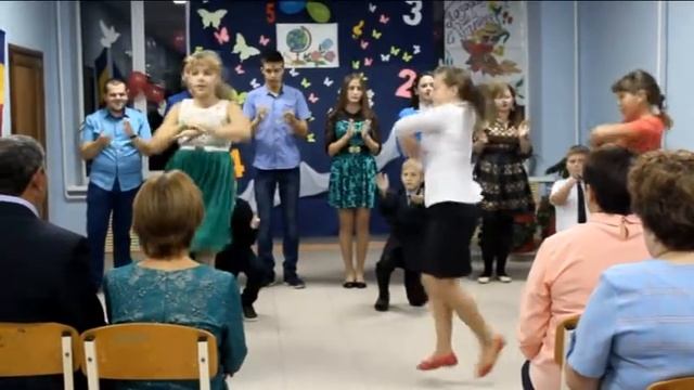 Танец на день учителя. 11 класс смотреть онлайн