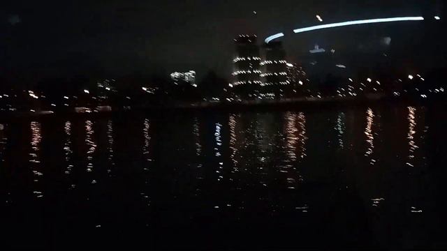 Катаюсь на электро-речном трамвае. По Москве реке. смотреть онлайн