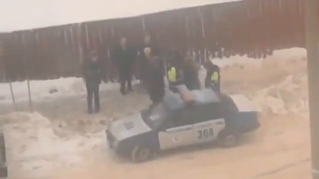 ГАИ в Гомеле Не дали почистить снег 2012 год смотреть онлайн