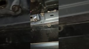 как открыть капот ваз 2115 если сломалась пружина