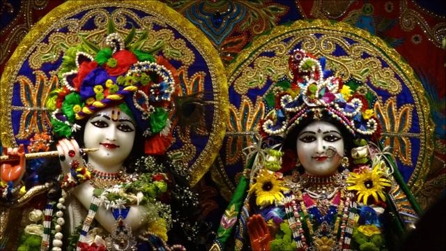 Hare Krishna Maha Mantra 108 times l Hema Ravishankar l Music & Concept Sri Kudamaloor Janardanan смотреть онлайн
