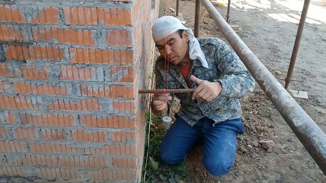 Провеска фасада шнурками перед приклейкой фасадного пенополистирола, система Ceresit смотреть онлайн