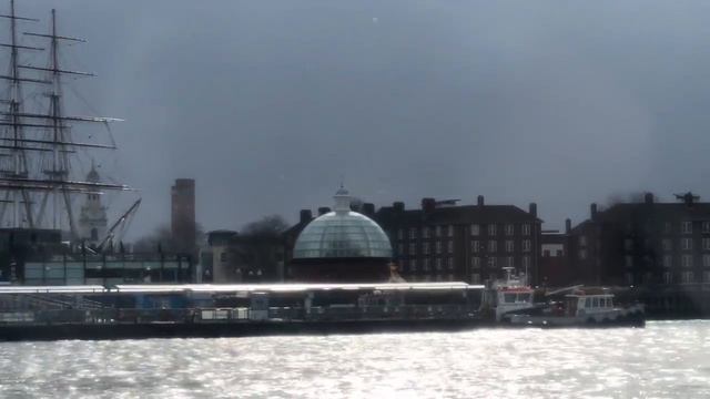 По Темзе на речном автобусе! смотреть онлайн