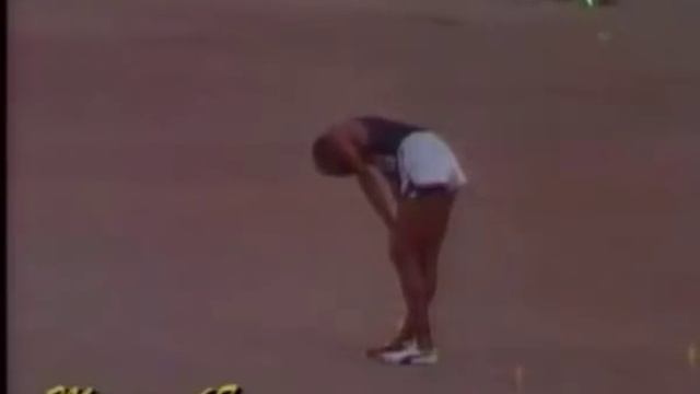 Mexico 1968 high Jump Final (Fosbury 2.24m Ed charuters 2.22m).wmv смотреть онлайн
