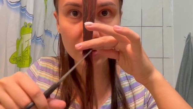 Модная чёлка за 5 минут,в домашних условиях ✂️ #чёлка#волосы#вдомашнихусловиях смотреть онлайн