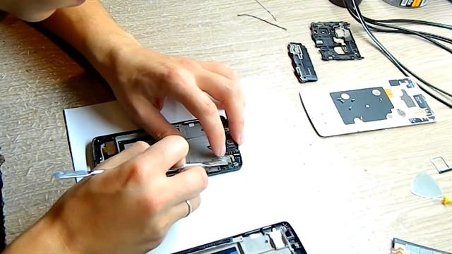 Замена дисплея LG NEXUS 5 смотреть онлайн